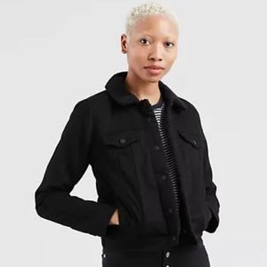 LEVI’S ORIGINAL SHERPA TRUCKER JACKET